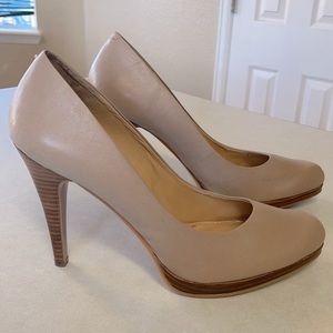 Nine West Nude Platforms Pumps Size 9